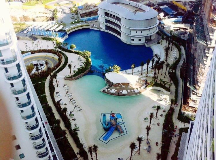 Azure Urban Beach Resort Manila By Radlett Dış mekan fotoğraf